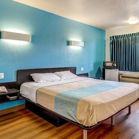 Motel 6 Waco - Lacy Lakeview Bellmead Екстер'єр фото