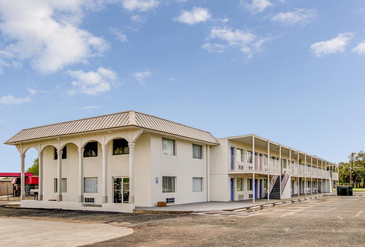 Motel 6 Waco - Lacy Lakeview Bellmead Екстер'єр фото