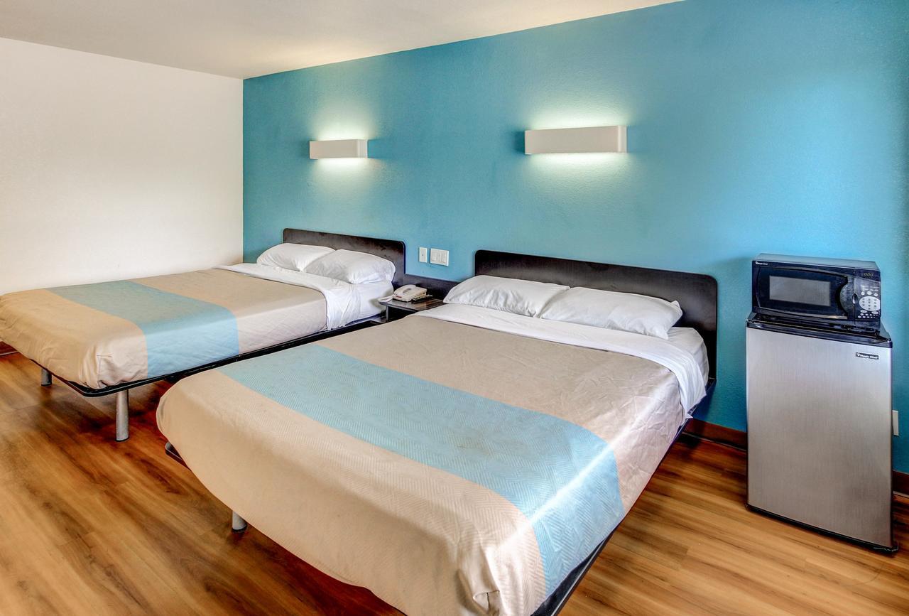 Motel 6 Waco - Lacy Lakeview Bellmead Екстер'єр фото