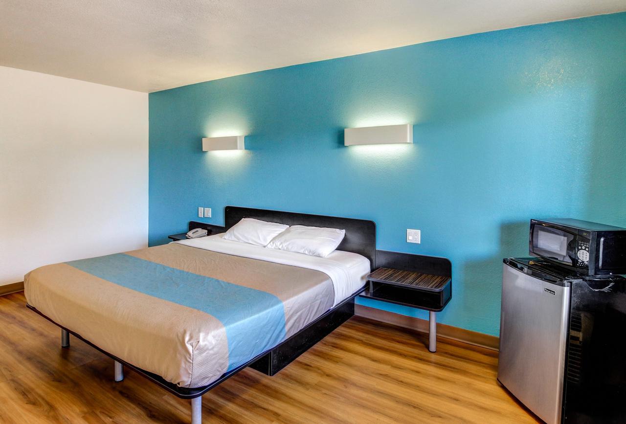 Motel 6 Waco - Lacy Lakeview Bellmead Екстер'єр фото