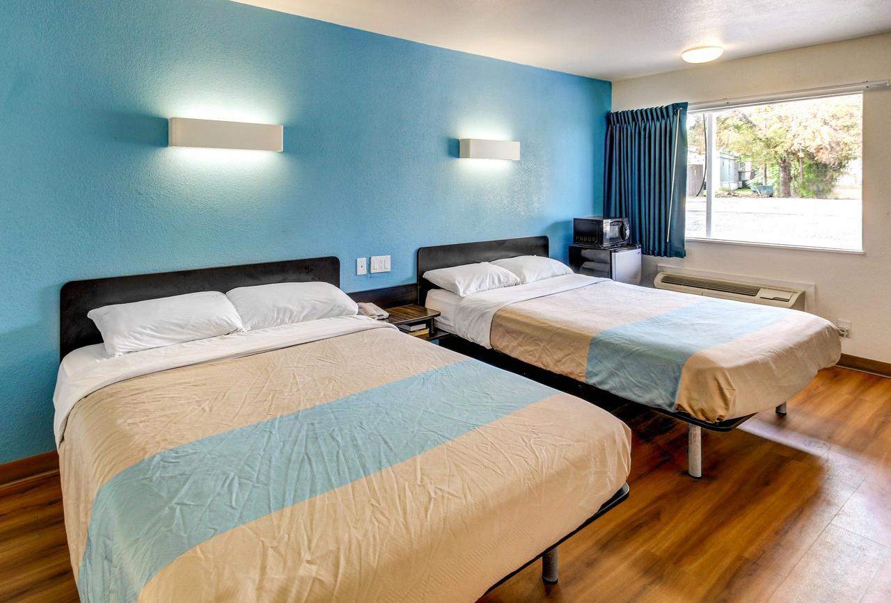Motel 6 Waco - Lacy Lakeview Bellmead Екстер'єр фото