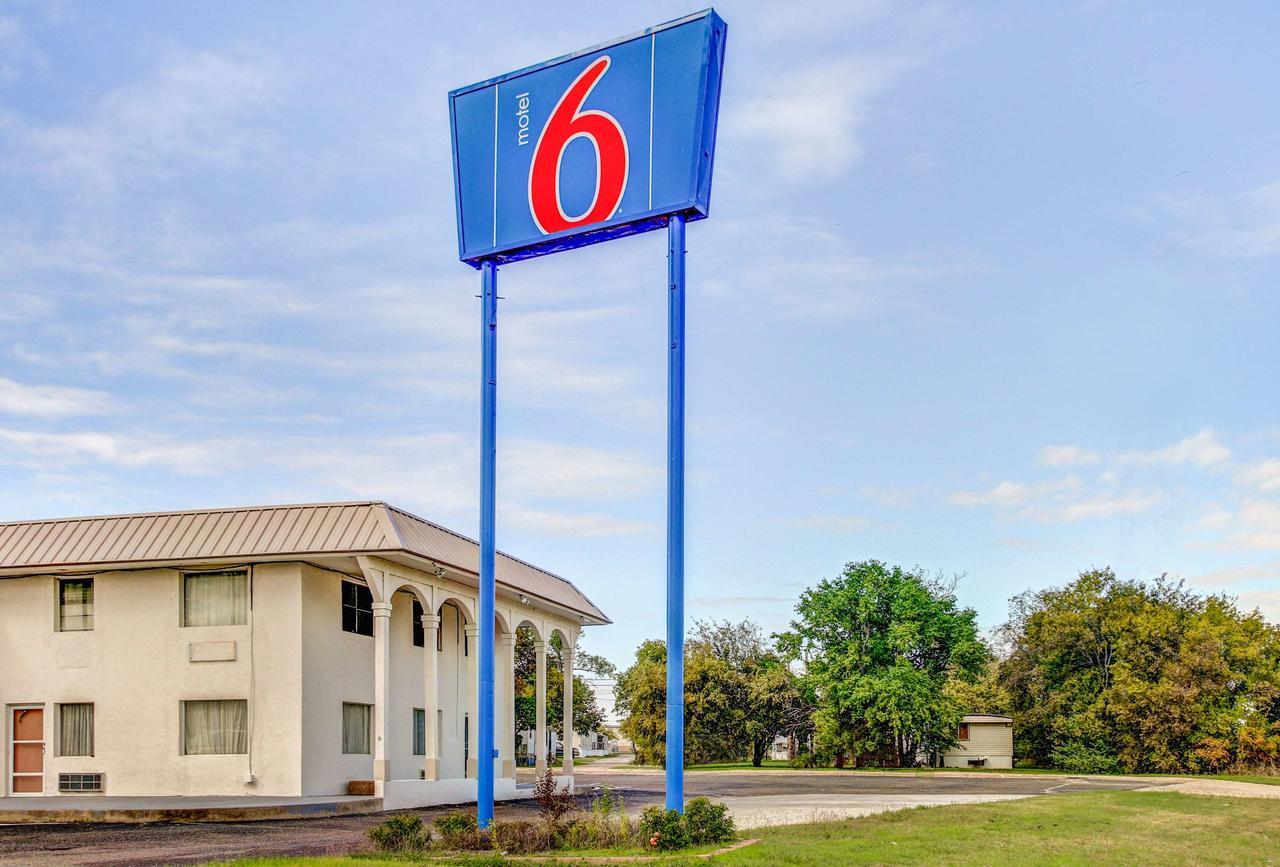 Motel 6 Waco - Lacy Lakeview Bellmead Екстер'єр фото