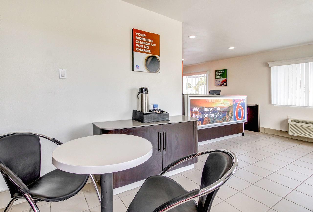 Motel 6 Waco - Lacy Lakeview Bellmead Екстер'єр фото